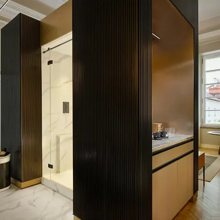 Verte, Warsaw, Autograph Collection 5*