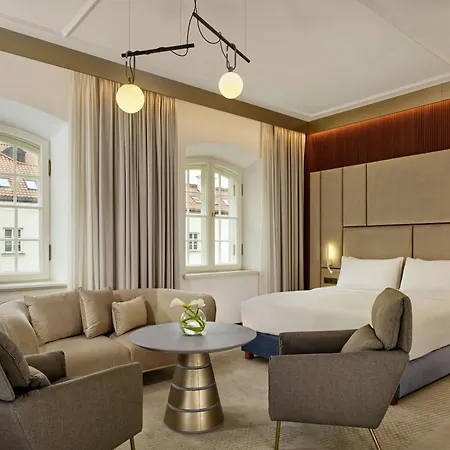 Verte, Warsaw, Autograph Collection 5*