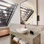 Verte, Warsaw, Autograph Collection