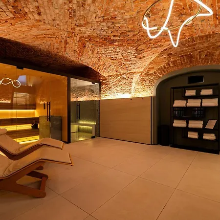 Verte, Warsaw, Autograph Collection 5*