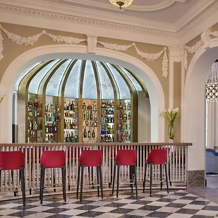Hotel Verte, Warsaw, Autograph Collection