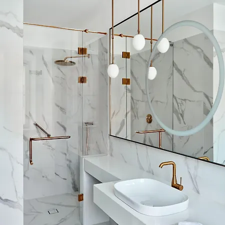 Verte, Warsaw, Autograph Collection