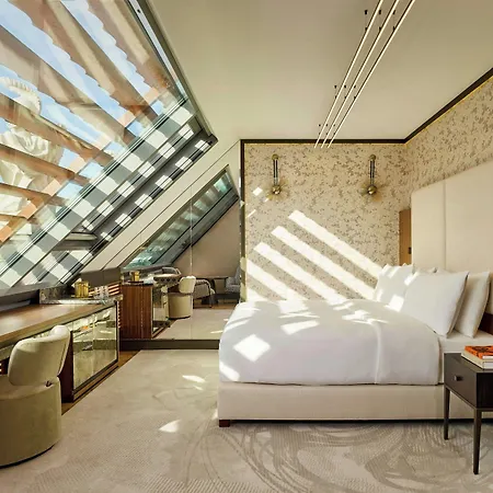 Hotel Verte, Warsaw, Autograph Collection