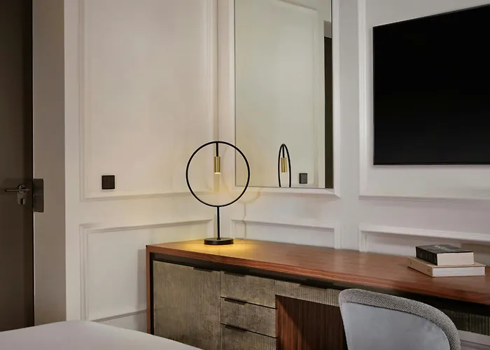 Verte, Warsaw, Autograph Collection 5* Warszawa