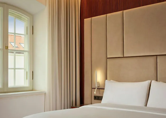 Verte, Warsaw, Autograph Collection Warszawa