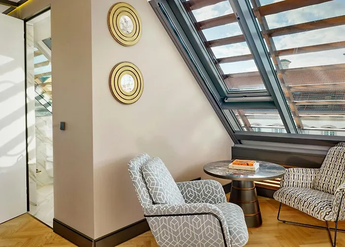 Verte, Warsaw, Autograph Collection 5*