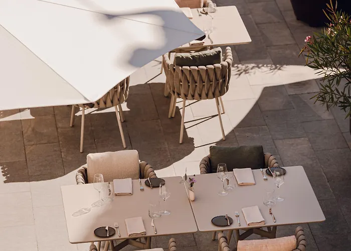 Verte, Warsaw, Autograph Collection