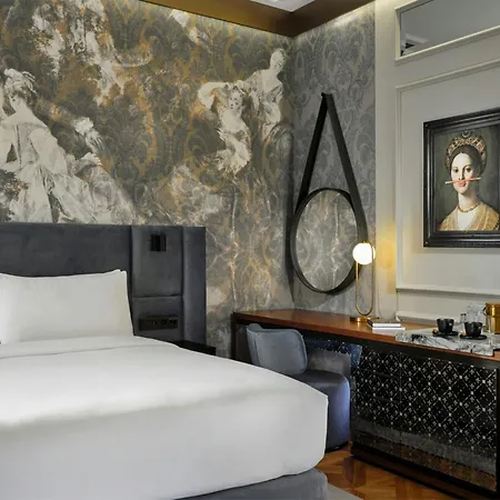 Verte, Warsaw, Autograph Collection 5*